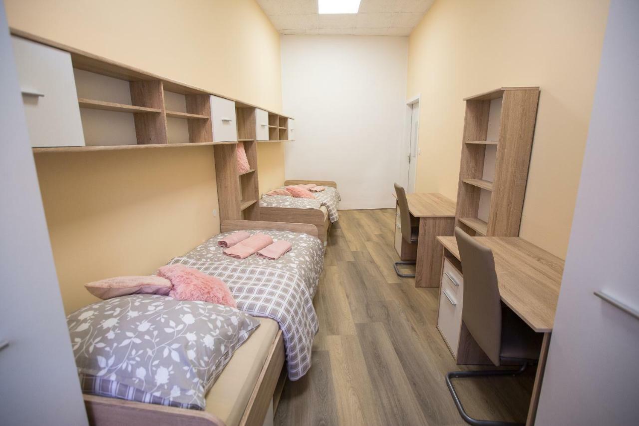 Minidorm Rooms In Heart Of City Center Maribor Buitenkant foto