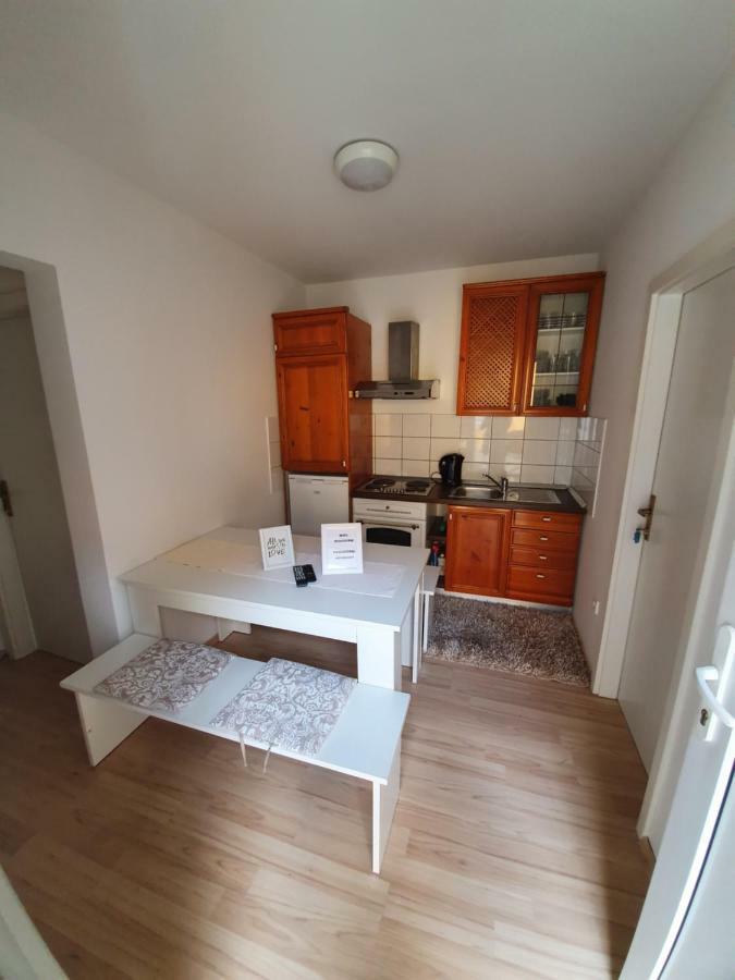 Minidorm Rooms In Heart Of City Center Maribor Buitenkant foto